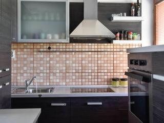 Peaceful Island Haven with Pool, BBQ & Games Area - Four Bedroom Holiday Home - Škrip - 6