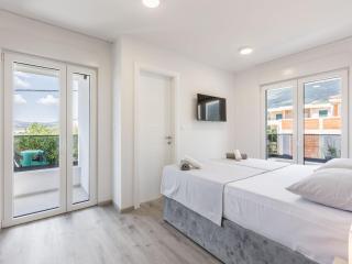 Villa Bonce - Five Bedroom Villa with Private Swimming Pool - Kaštela (Castelli) - 2