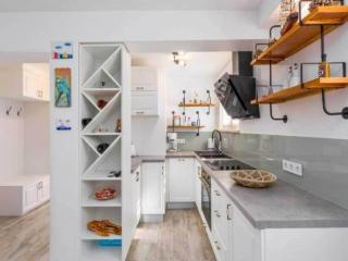 Two Bedroom Apartment with Terrace - 6