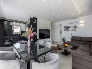 Scenic Kastel Luksic Apartments - Two Bedroom Apartment - Kaštela - 9