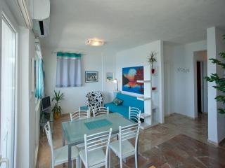 Wonderful Visinisce Apartments with Terrace and Sea Views - Standard Three Bedroom Apartment - Vinišće - 8