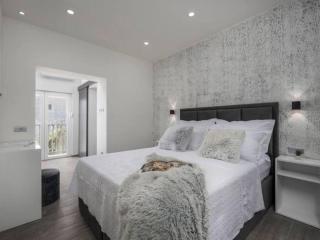 Villa Stipea - Four Bedroom Villa with Swimming Pool - 2