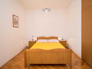 Comfortable Kastel Stafilic Apartment with Balcony - Two Bedroom Apartment with Balcony and Sea View - Kaštela - 3