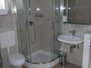 Cozy One Bedroom Apartment with Terrace - Brseč - 3