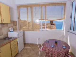 Triple Room with Private Balcony - Brist - 8