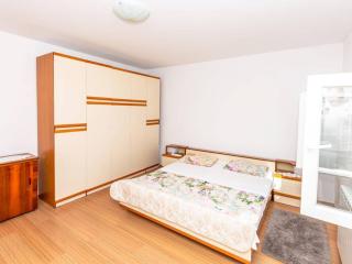 Three Bedroom Apartment with Terrace - Kaštela - 4