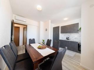 Apartment Bella Dalia - Two Bedroom Apartment with Balcony and Sea View - Mravince - 3