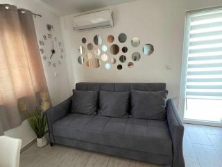 Apartments J&M 2- One Bedroom Apartment with Sea View - Rogoznica (Rogosnizza) - 9