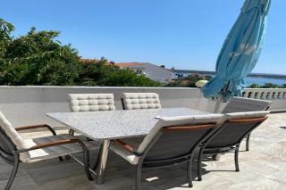 Apartman Daniela - Two Bedroom Apartment with Terrace and Sea View - Banjol - 8