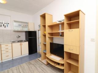 Apartments Karbuni By The Sea - Two Bedroom Apartment with Terrace and Sea View - A1 - Blato - 9
