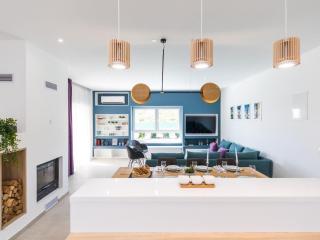 Scenic Elegant Trogir Villa with Pool - Five Bedroom Villa - Trogir - 4