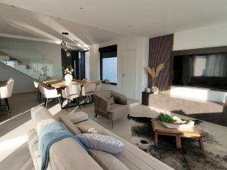 Villa Oasis - Five Bedroom Villa with Private Pool - Trogir (Traù) - 7