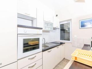 One Bedroom Apartment with Terrace and Sea View 4 - Zastražišće - 5