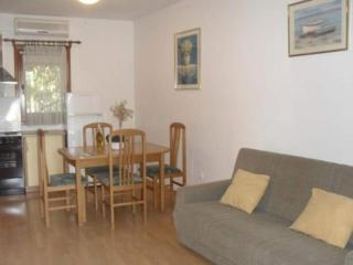 Apartments White House - Two Bedroom Apartment with Balcony and Sea View 2 - Supetar - 0
