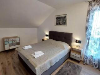 Villa Tamaris - Two Bedroom Holiday Home with Terrace and Swimming pool - Drvenik Mali - 4