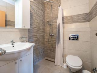 Apartments Robi & Kristina - One Bedroom Apartment with Sea View A4 - Benkovac - 1