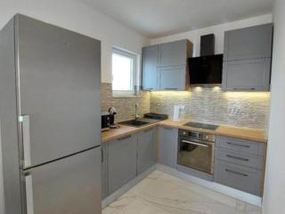 Villa Tamaris - Two Bedroom Holiday Home with Terrace and Swimming pool - Drvenik Mali - 6