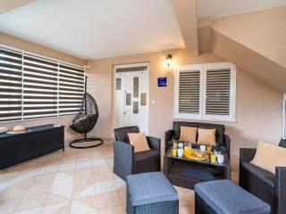 Apartment with 3 rooms and jacuzzi - Čibača - 0