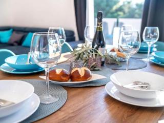 Exclusive Retreat with Private Pool in Novalja - Five Bedroom Villa - Novalja - 6