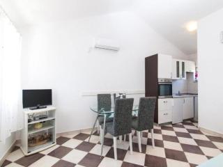 Holiday Home Miriam - Four Bedroom Holiday Home with Terrace - Vinišće - 6