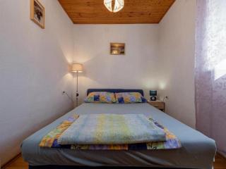 Three Bedroom Holiday Home - 4