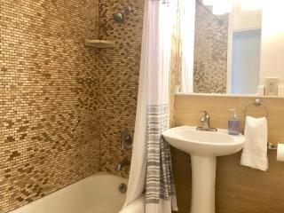 Oceanfront Stay w/ AC, BBQ, Washer/Dryer & Kitchen - 3