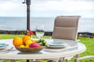 Oceanfront Stay w/ AC, BBQ, Washer/Dryer & Kitchen - 4