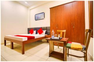 SHREE MANTOSHI PALACE Near Shri Mahakaleshwar Jyotirlinga Temple - Best Hotel IN Ujjain - Ujjain - 0