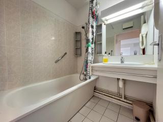 Spacieux appartement climatisé 80m² avec piscine et vue mer à Sète - FR-1-338-620 - 4