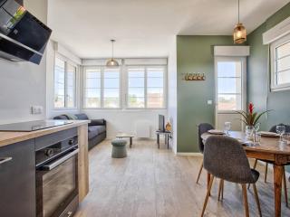 Appartement lumineux avec 2 balcons à 600m de la plage - FR-1-788-78 - Merville-Franceville-Plage - 0