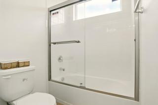 Ruby 17 - New build-beautiful lake view-5beds 12 sleeping - 5