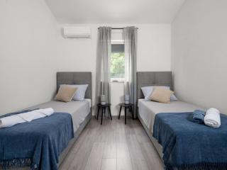Three Bedroom Villa with Swimming Pool - Labin - 1