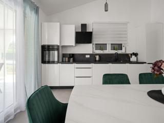 Three Bedroom Villa with Swimming Pool - 7