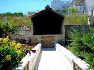 Beachfront Mastrinka Apartments with Sea View - Three Bedroom Apartment with Terrace and Sea View - Trogir - 3