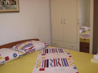 Beachfront Mastrinka Apartments with Sea View - Three Bedroom Apartment with Terrace and Sea View - Trogir - 6