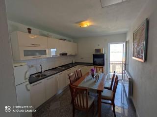 Beachfront Mastrinka Apartments with Sea View - Three Bedroom Apartment with Terrace and Sea View - Trogir - 9