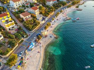 Beachfront Mastrinka Apartments with Sea View - Three Bedroom Apartment with Terrace and Sea View - Trogir - 1