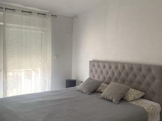 Luxury Lovran Apartments with Swimming Pool - Standard One Bedroom Apartment - Lovran - 2