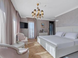 Villa Carolus in Vodice - Five Bedroom Villa with Terrace and Swimming pool - Vodice - 9