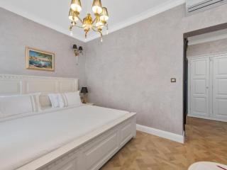 Villa Carolus in Vodice - Five Bedroom Villa with Terrace and Swimming pool - Vodice - 7
