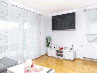 Holiday Home Dom & San - Two Bedroom Holiday Home with Swimming pool - Varaždin - 8