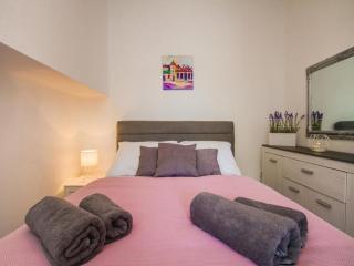Tranquil Getaway Villa Prapatnica with Pool and Garden - Three Bedroom Villa with Pool - Prapatnica - 5