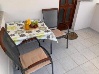 Apartments Fortuna - Studio Apartment with Balcony - Biograd na Moru - 1
