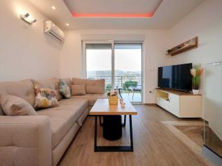 Exclusive Okrug Gornji Apartment with Shared Pool - Two bedroom Apartment with Shared Pool - Trogir - 0