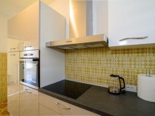 Modern Apartment Near Trogir Beach with Sea View Terrace and Lounge Area - Two Bedroom Apartment - Trogir - 6