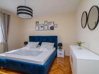 Modern Apartment Near Trogir Beach with Sea View Terrace and Lounge Area - Two Bedroom Apartment - Trogir - 1