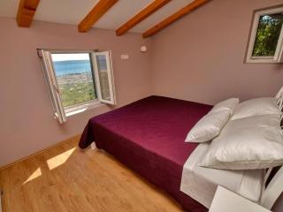 Stone House Bay View Ka tela - Two Bedroom House with Pool - Kaštela - 3