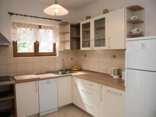 Spacious and Tranquil Apartments with Shared Pool - Two Bedroom Apartment with Shared Pool - Hvar - 8