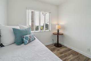 Beautiful 2 Bed Beach Condo #203 - 3