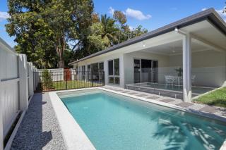 St Crispins Villa 1 with private heated Pool - 9